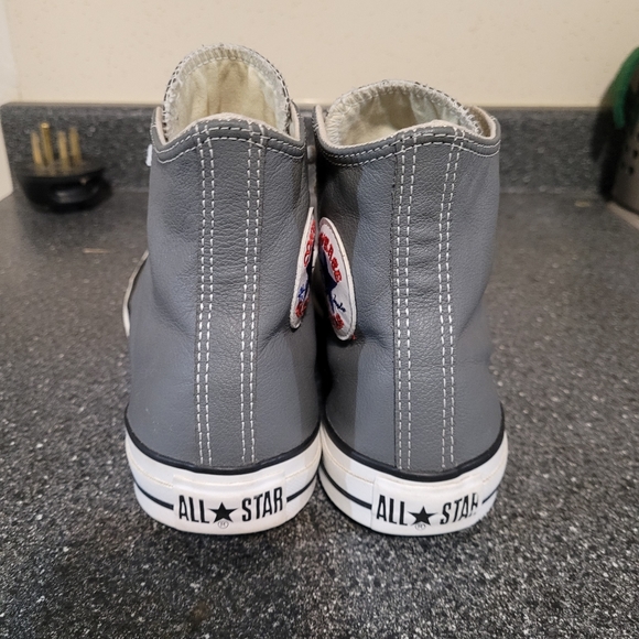 VINTAGE Converse leather high top chuck taylors - Picture 9 of 12